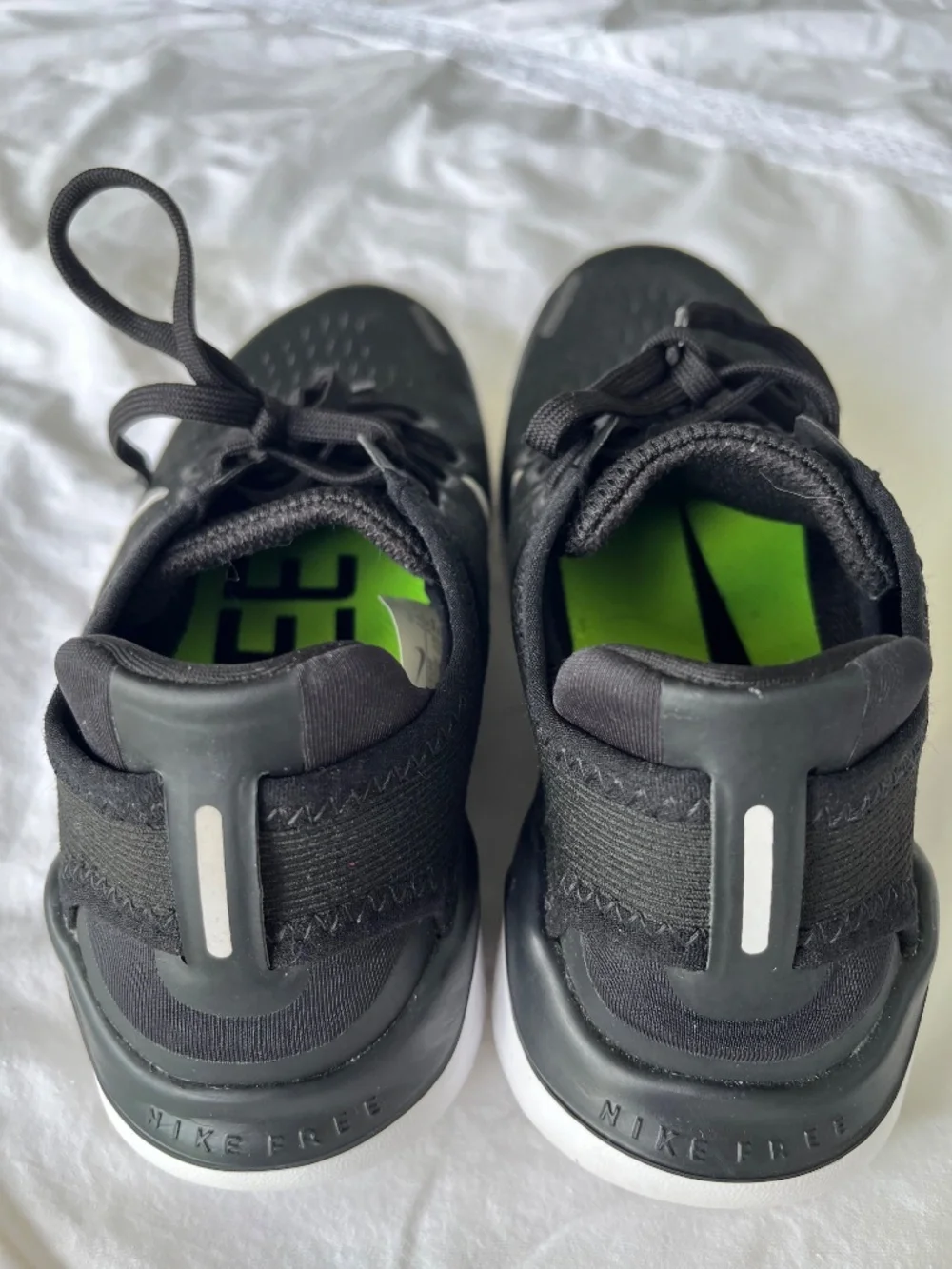 Nike Free Run RN Women’s Running Shoe 6.5 Black And White